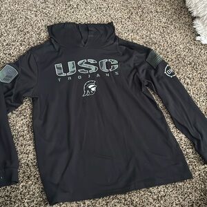 Super cool USC shirt -YXL